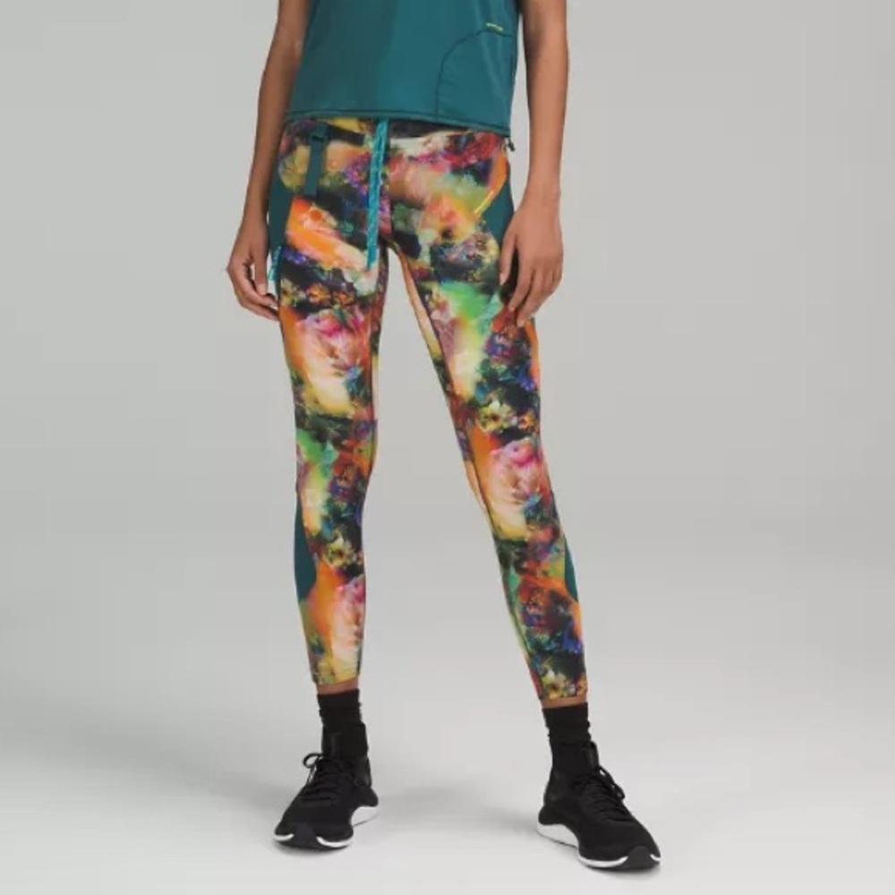 Lululemon Cargo Super-High-Rise Hiking Tight 25"